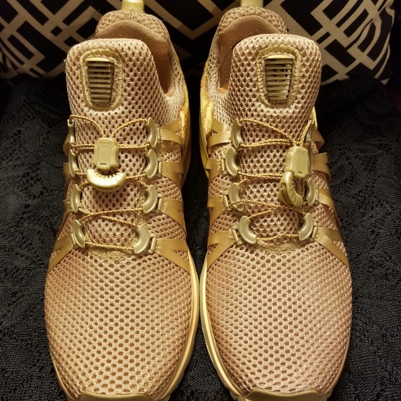 gold nike shoes womens